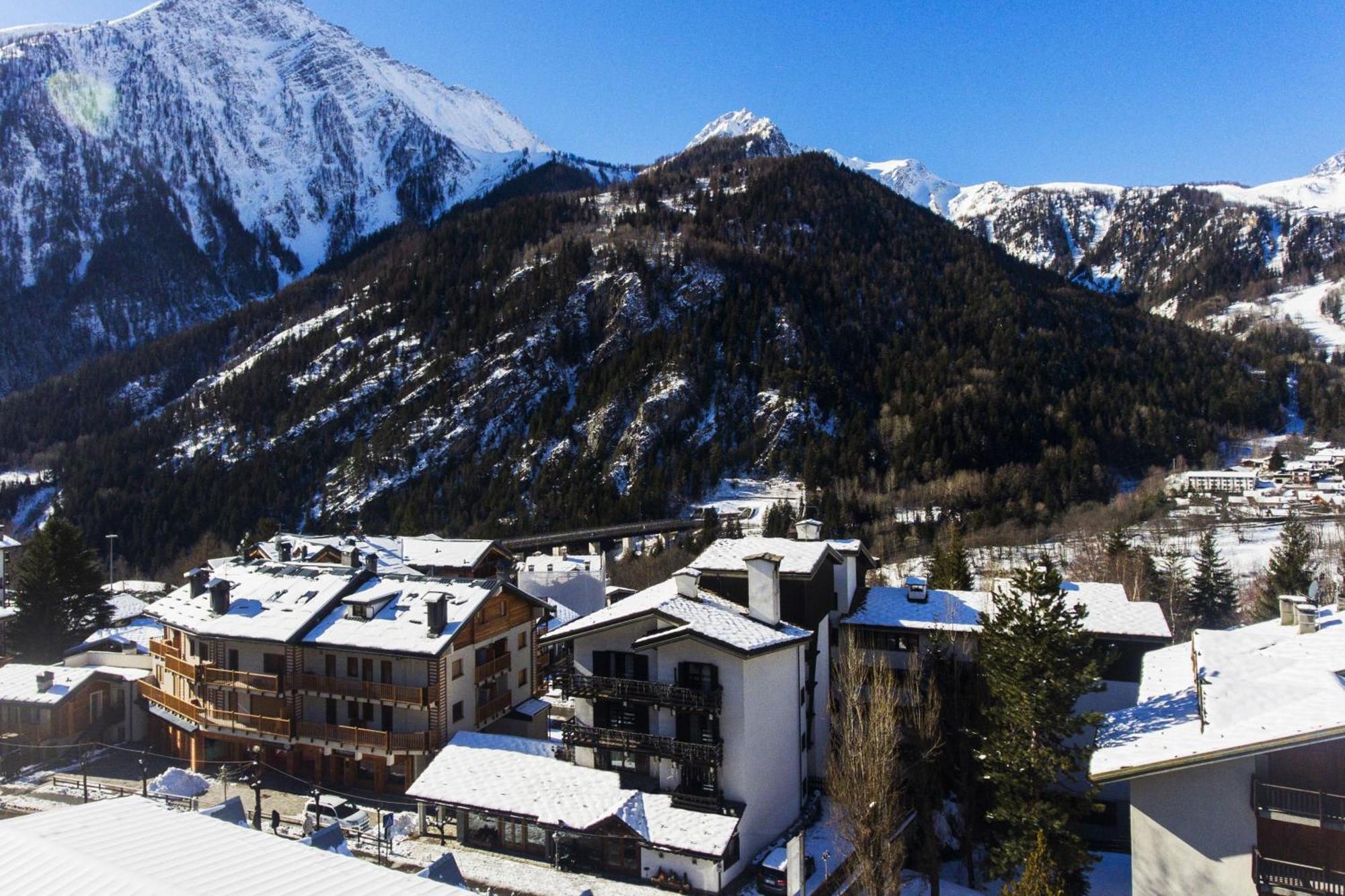 Hotel Les Jumeaux Courmayeur Luaran gambar