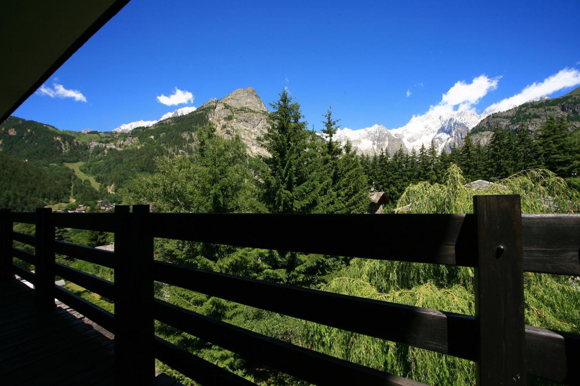 Hotel Les Jumeaux Courmayeur Luaran gambar
