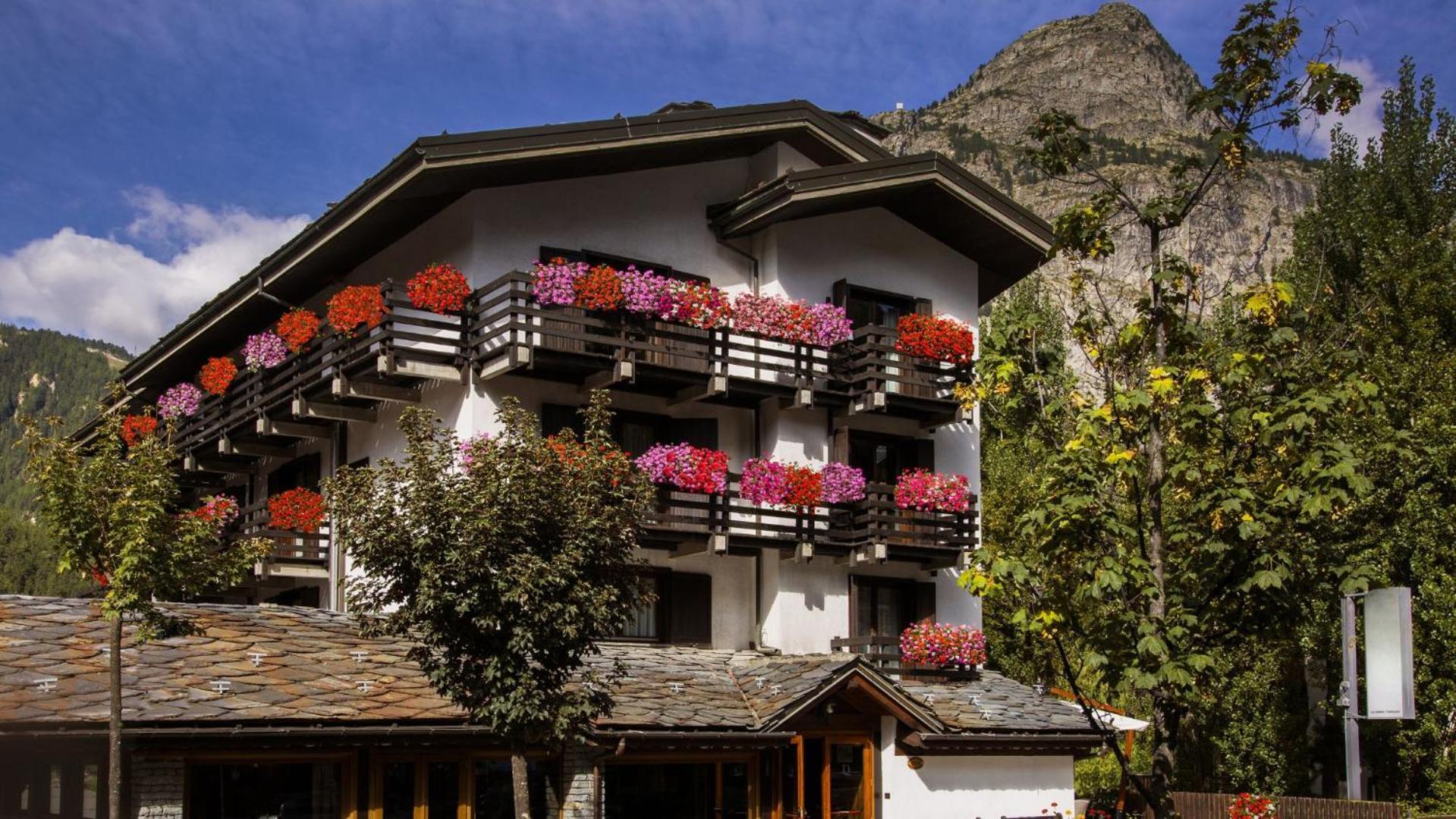 Hotel Les Jumeaux Courmayeur Luaran gambar