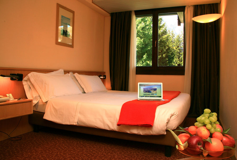 Hotel Les Jumeaux Courmayeur Luaran gambar